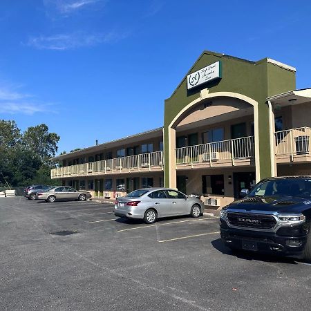 High Point Arcadia Inn Exterior photo